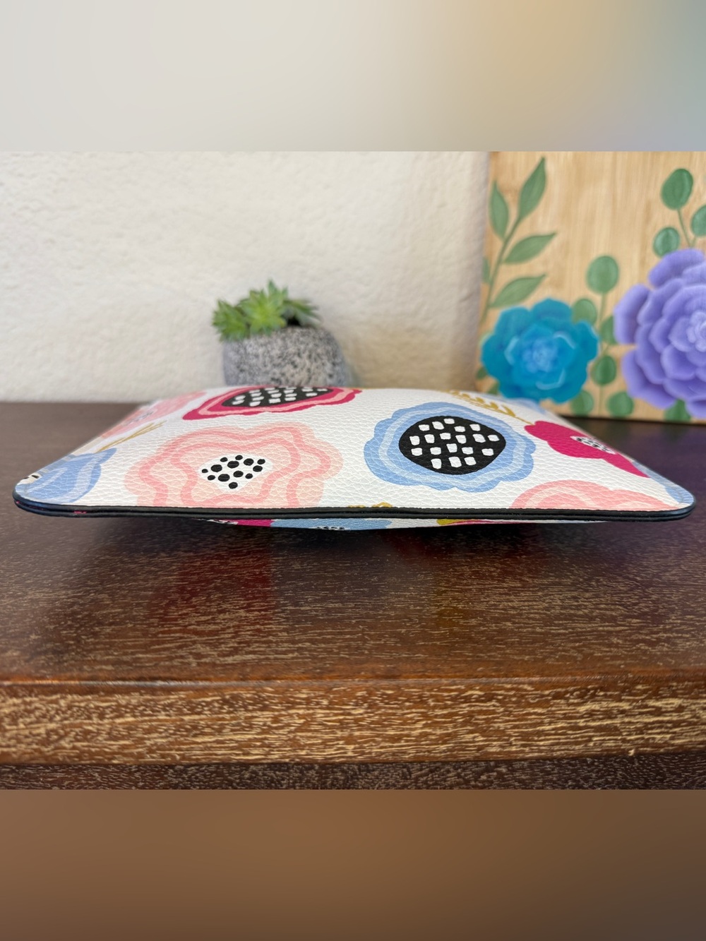 Mary Kay Floral Clutch / Cosmetic Pouch - Picture 8 of 14